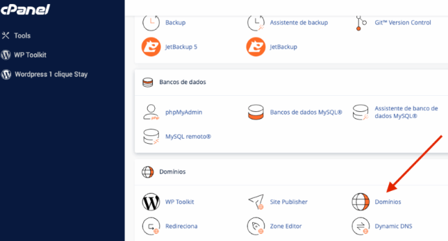 Localizando a seção Domínios para criar um subdomínio no cPanel