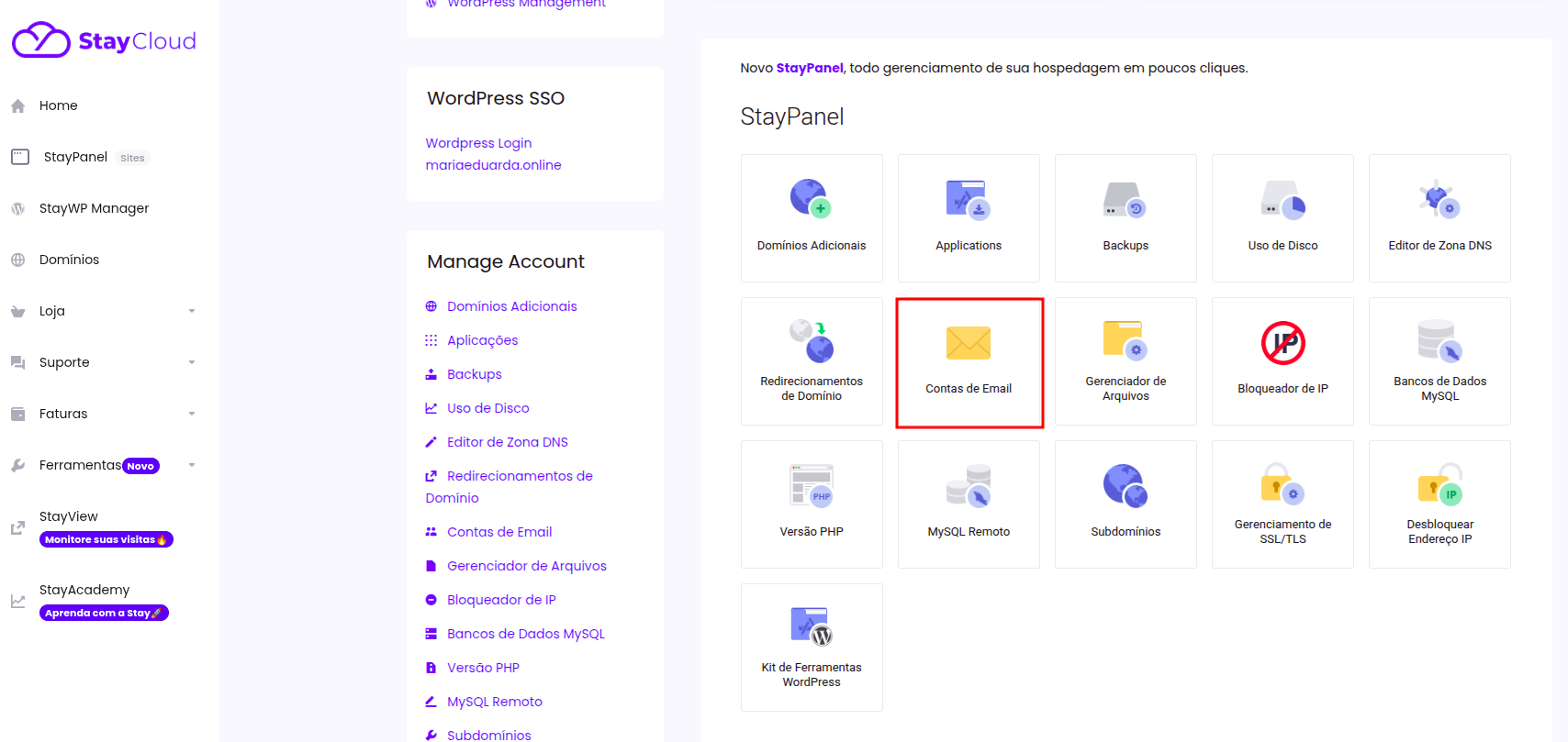 Localizando a seção de contas de e-mail para alterar senha de e-mail no painel StayCloud