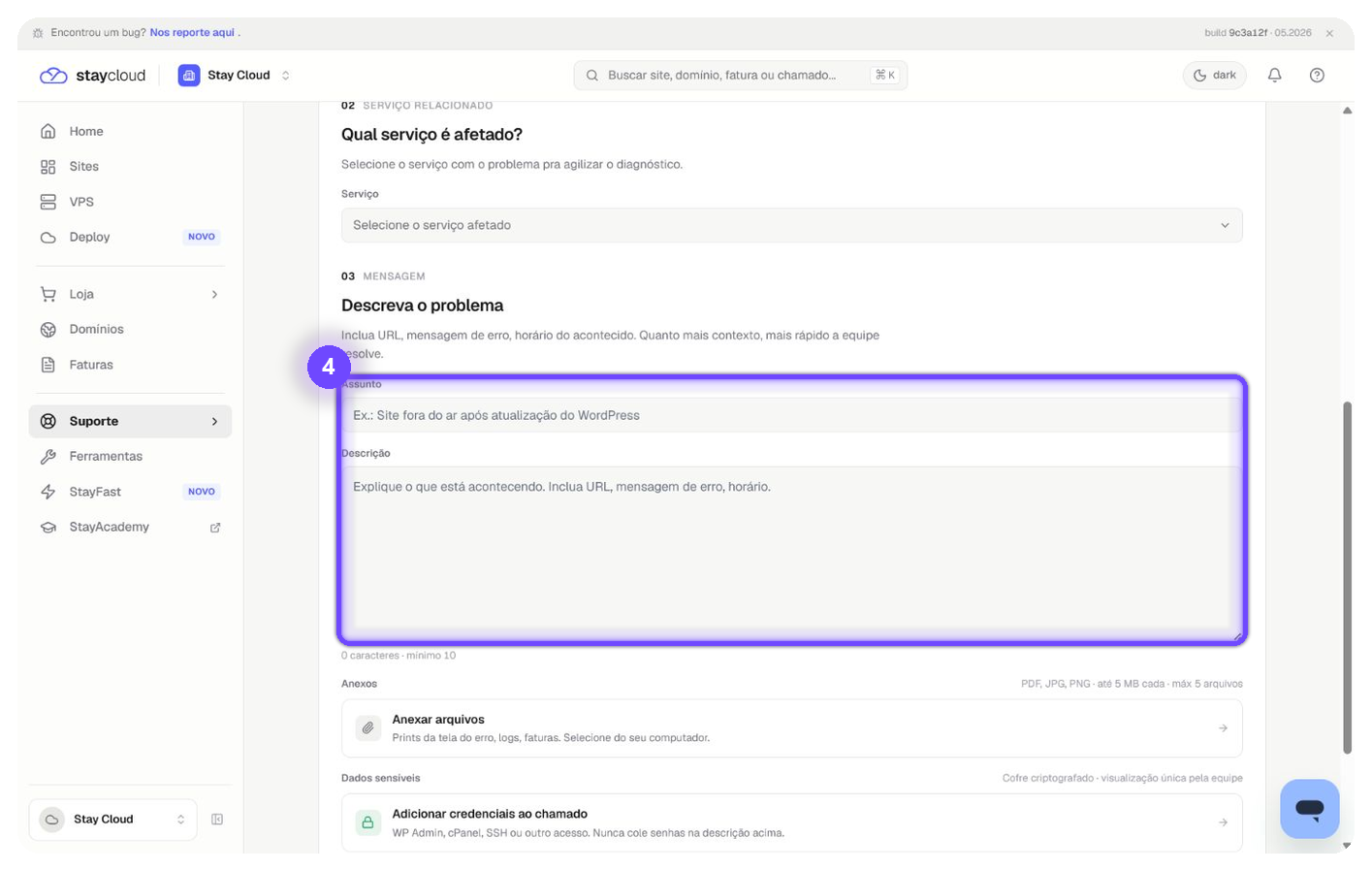 abrir ticket no painel StayCloud - Anexos e credenciais do chamado destacados