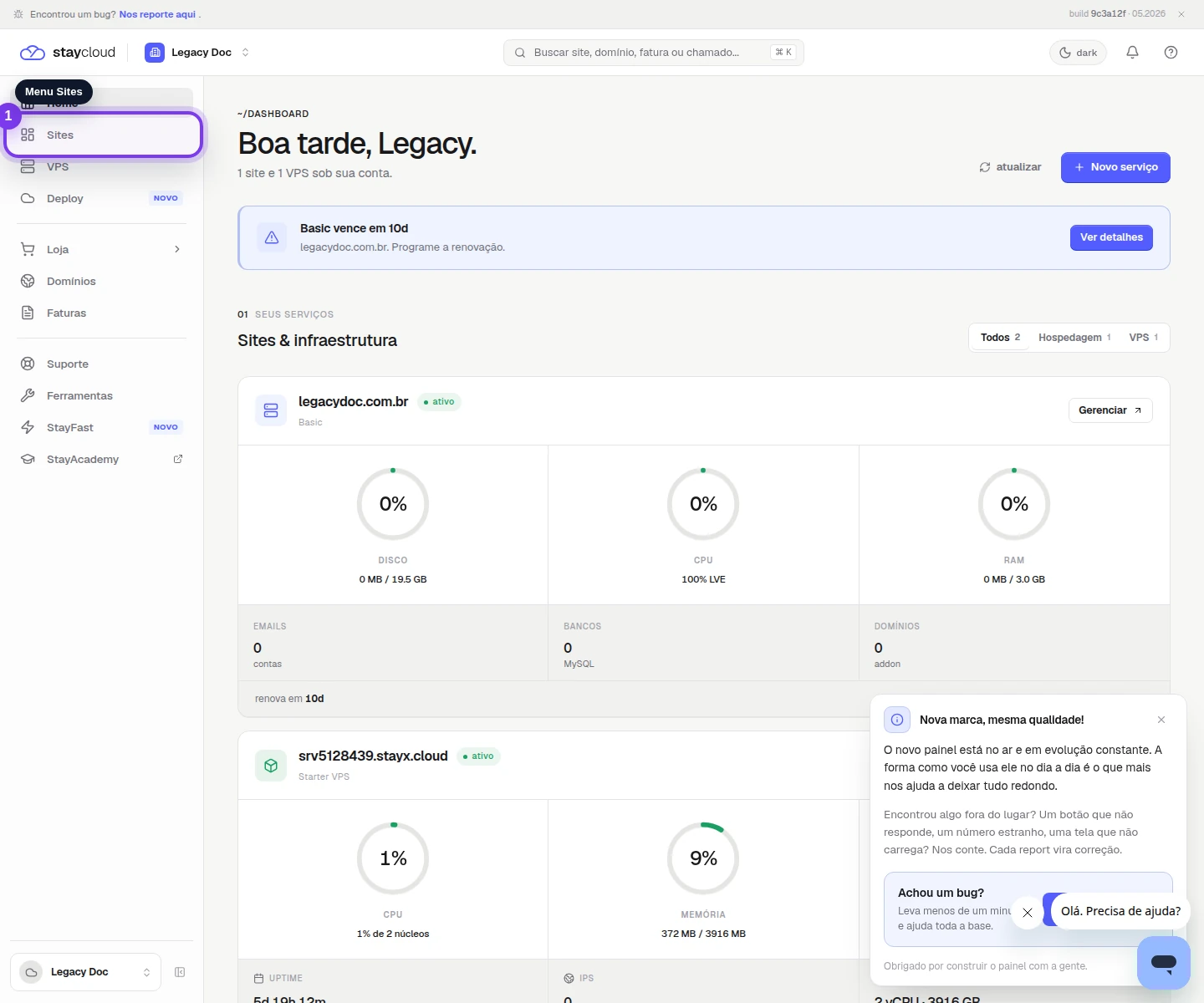 Como acessar o cPanel no painel novo da StayCloud: dashboard com o menu Sites destacado na barra lateral